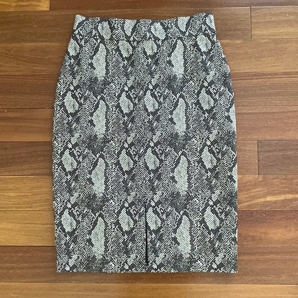 NWT Ann Taylor Snakeskin Print Skirt 0P